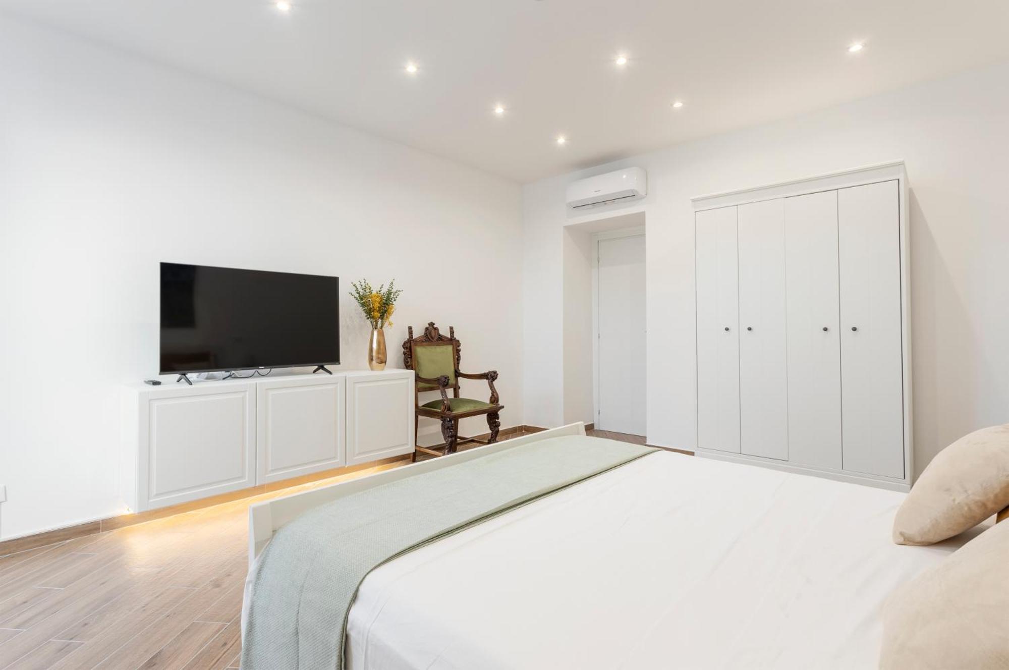 Old Port Luxury Apartment Palermo