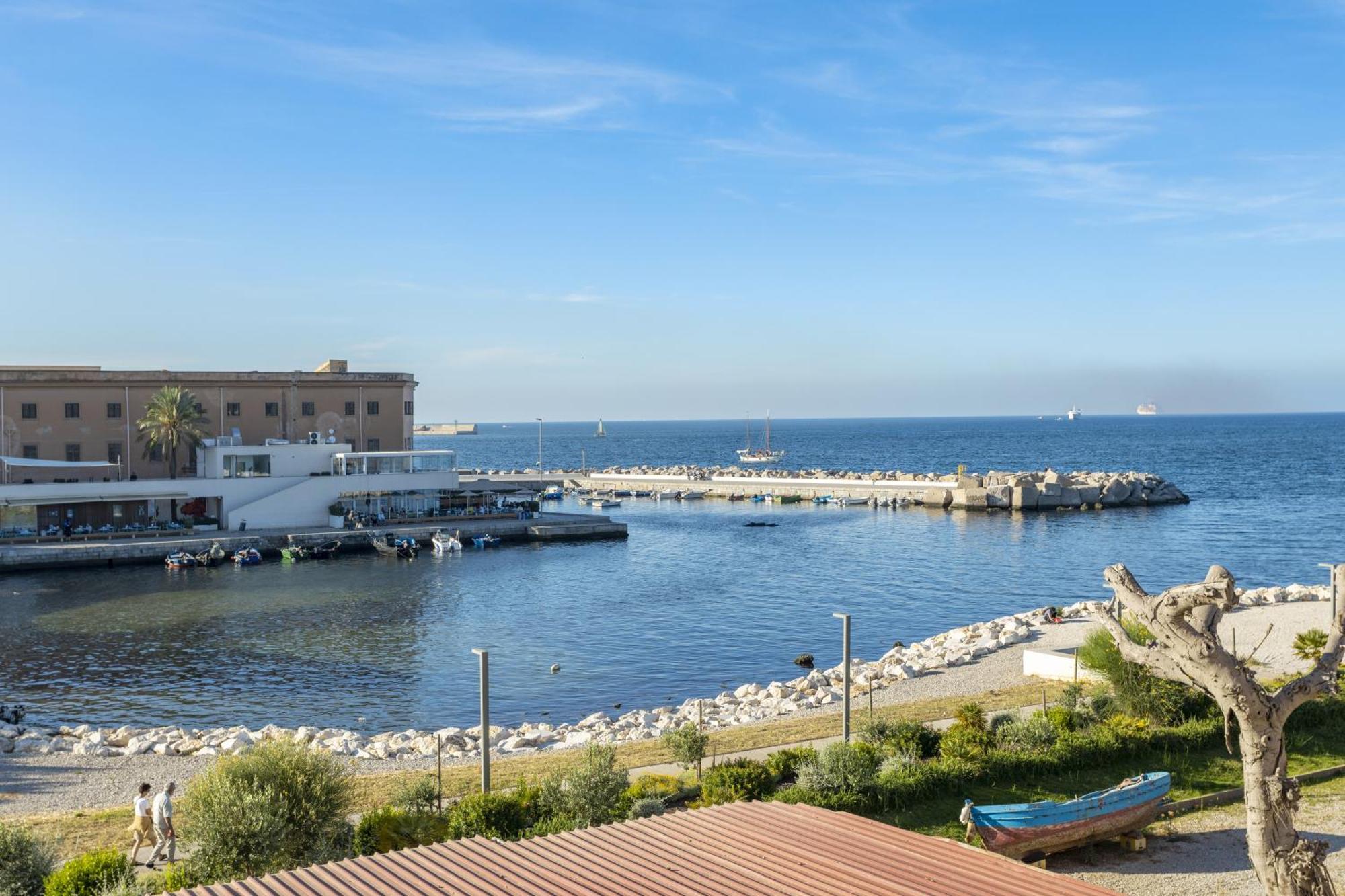 Apartment Old Port Luxury *